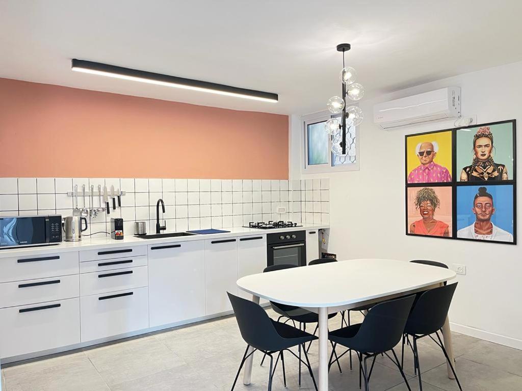 Lovely New Central Apartment Beersheba Exterior photo