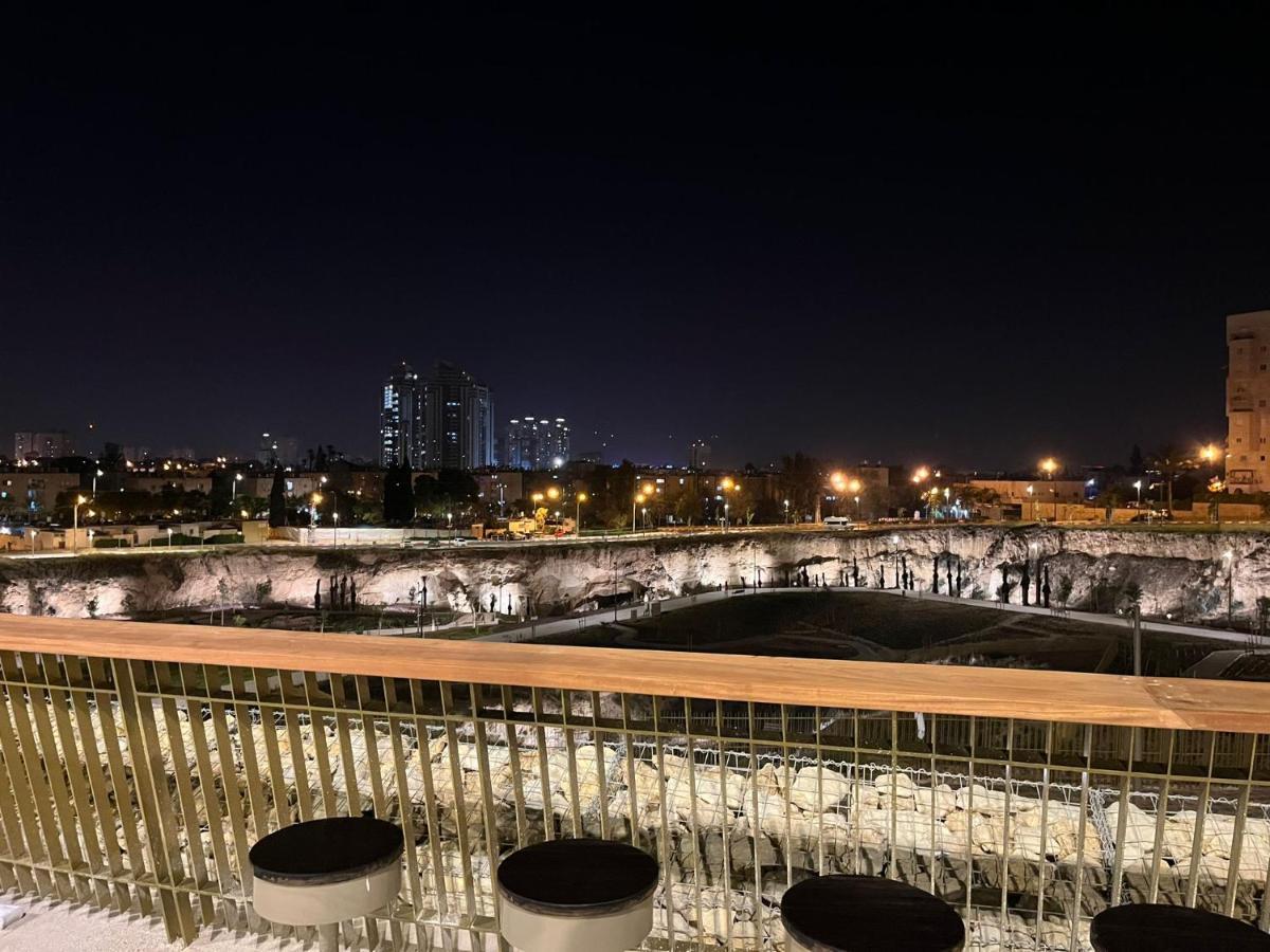 Lovely New Central Apartment Beersheba Exterior photo
